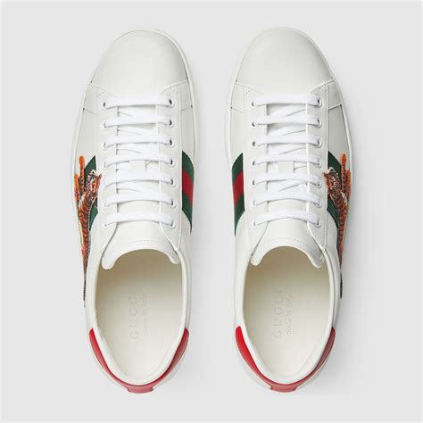 gucci tiger sneaker